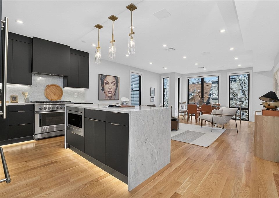1st image of 8-10 Mercer St #Ph