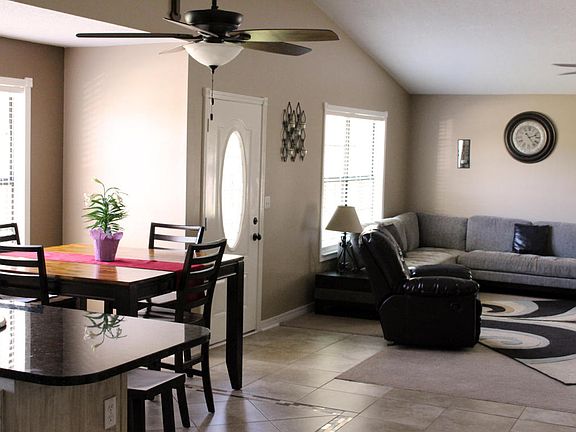 5th image of 1047 Quail Hollow Dr
