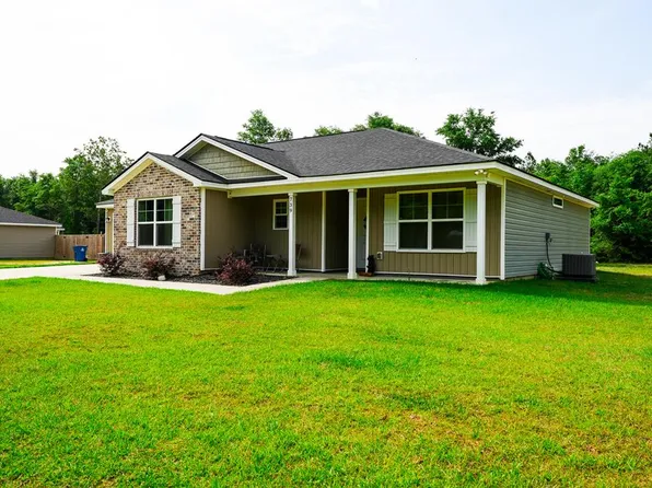 739 Linden Dr, Jesup, GA 31545