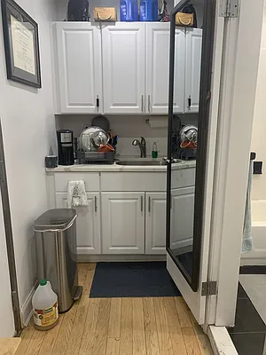 Rented by R New York | media 8