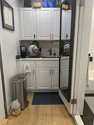 Rented by R New York