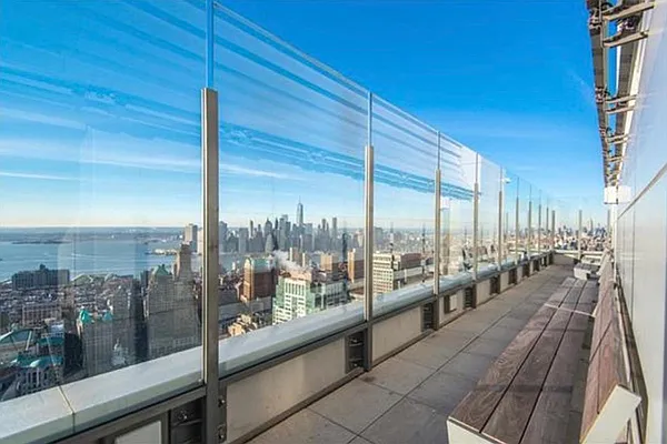 Rented by (Legacy) Elegran | media 21