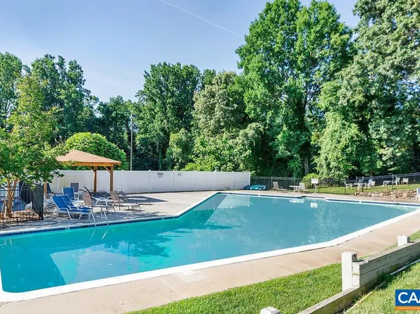 1800 Jefferson Park Ave APT 505, Charlottesville, VA 22903