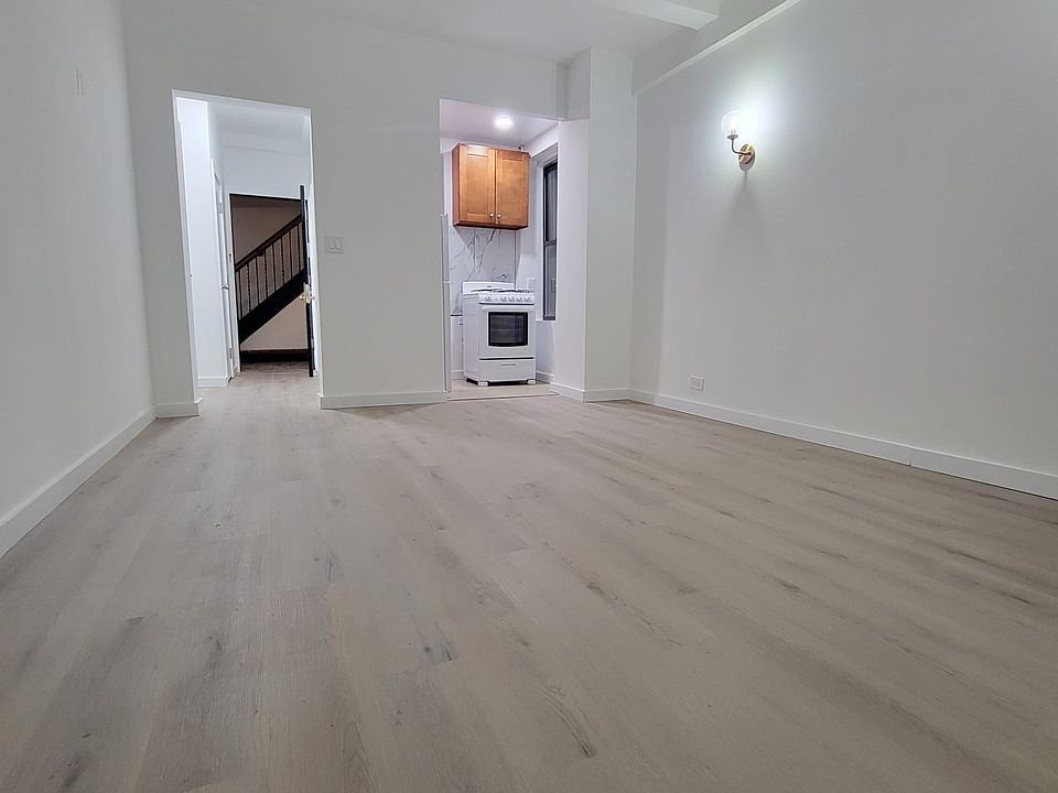 2nd image of 201 E 35th St APT 1k
