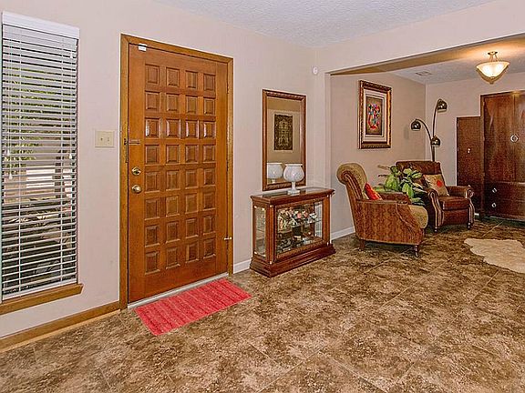 4th image of 20019 18th Fairway Dr