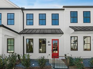 61 Arnold Poplar Ln, Auburn, GA 30011