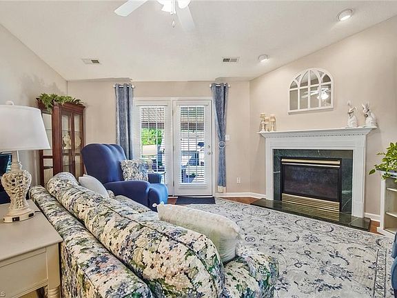 2nd image of 3027 Maple Ave APT D2