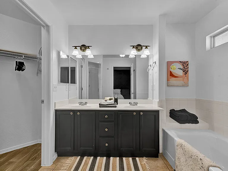 6017 Honeybee Ct — Photo 16