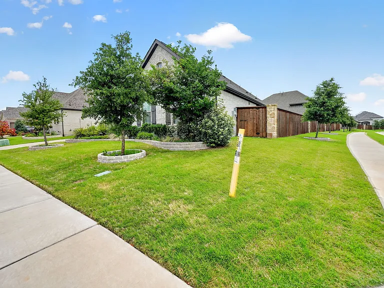 525 Goose Lake Dr — Photo 36