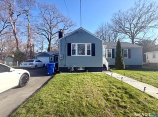 75 Elizabeth Ave, Bloomfield, CT 06002