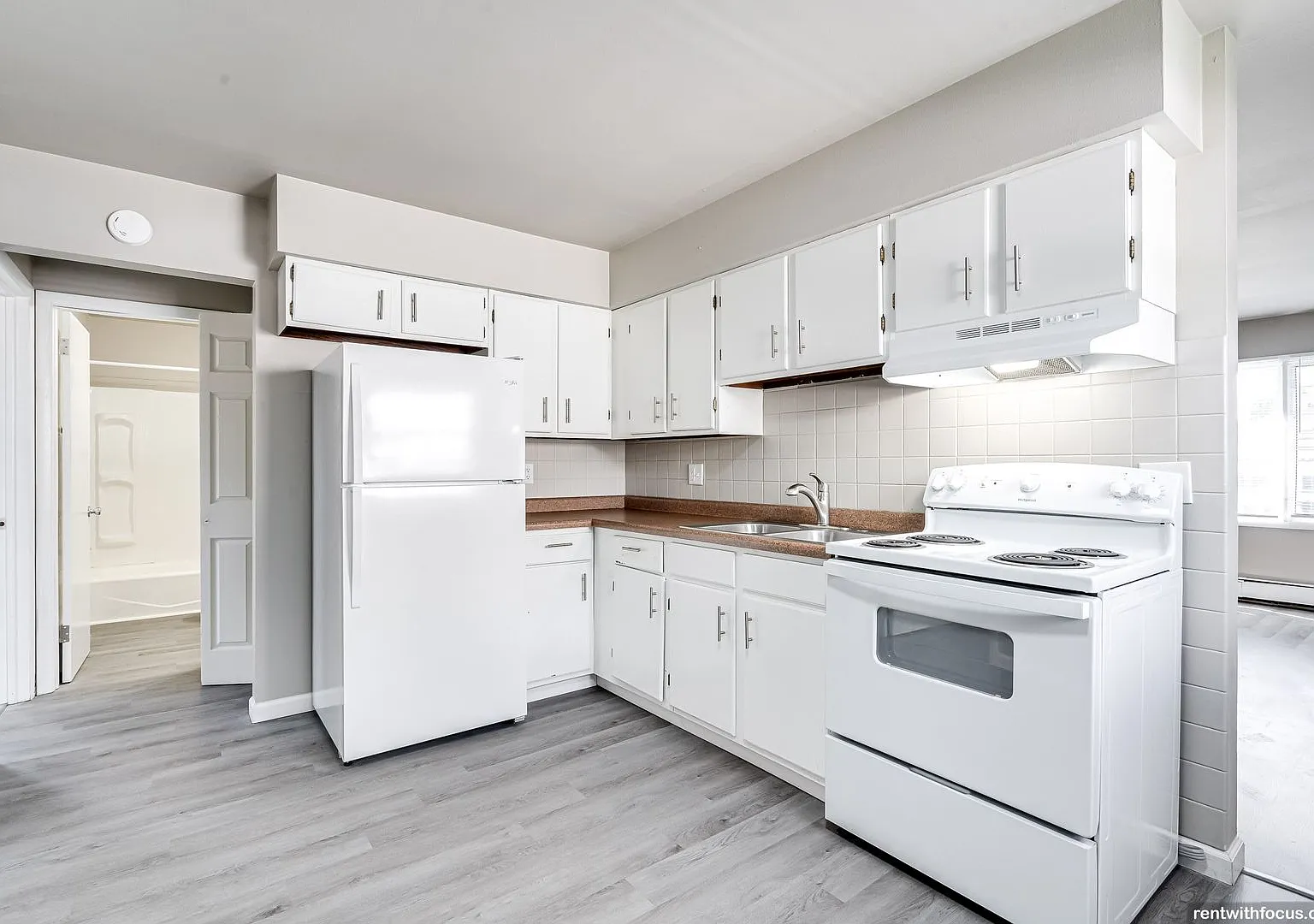 1214 Mount Vernon Street — Photo 1