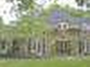 35 Lake Mill Ln, Town and Country, MO 63017