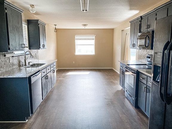 5th image of 2606 Bigleaf Dr