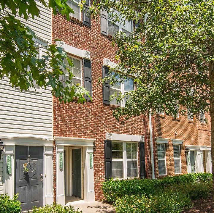 1st image of 42435 Rockrose Sq