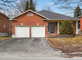 14 Valleycrest Dr, Clarington, ON