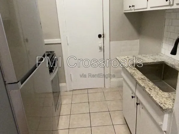 1370 West Blvd APT 9, Cleveland, OH 44102