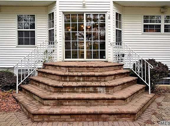 5th image of 18 Lindsey Pl