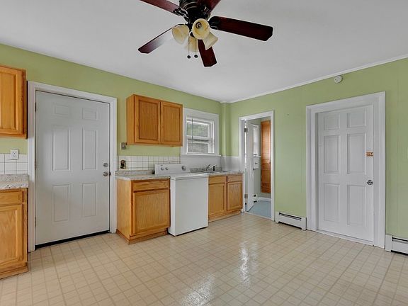 5th image of 83 Ward St