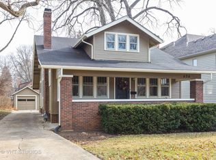656 N Eagle St, Naperville, IL 60563