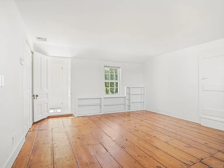 168 Rowayton Ave #A — Photo 11