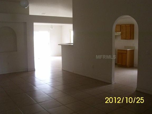 5th image of 245 Lobelia Dr