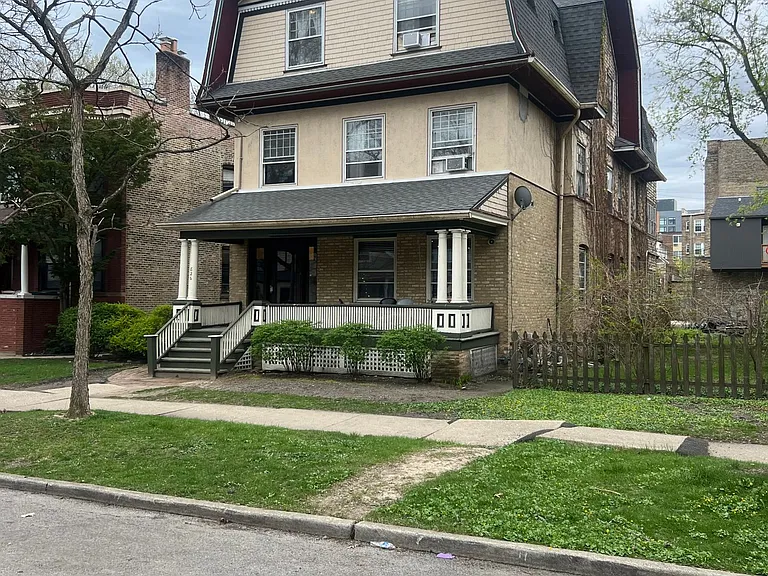 826 Hamlin St — Photo 1