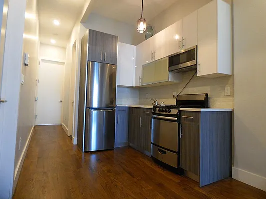 Rented by Premier Metro Realty Corp | media 15