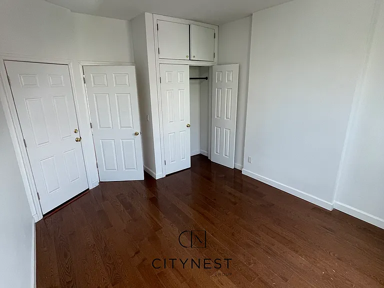 152 9th St #3R — Photo 5