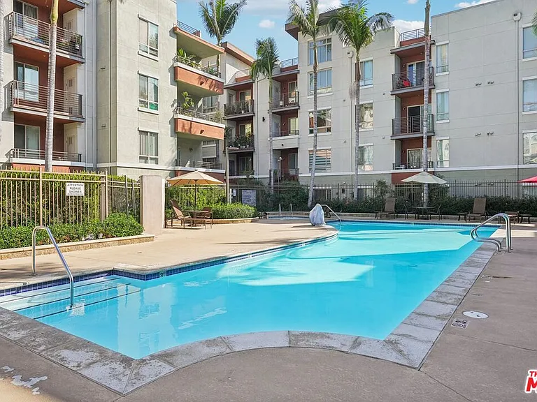 100 S Alameda St #115 — Photo 27