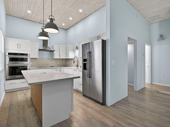 2nd image of 15399 N 61st Pl Place N