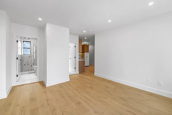 Living room, photo 1