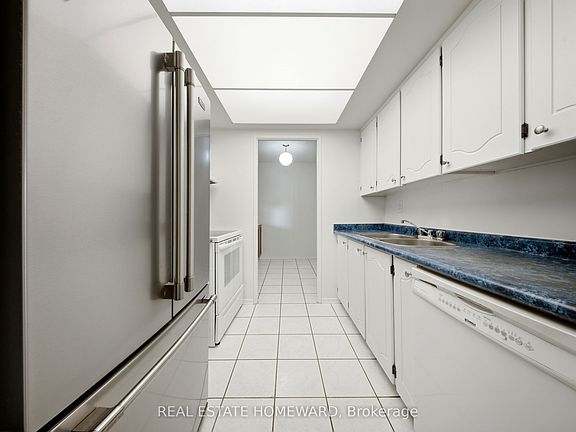 5th image of 1515 Lakeshore Rd E #1505