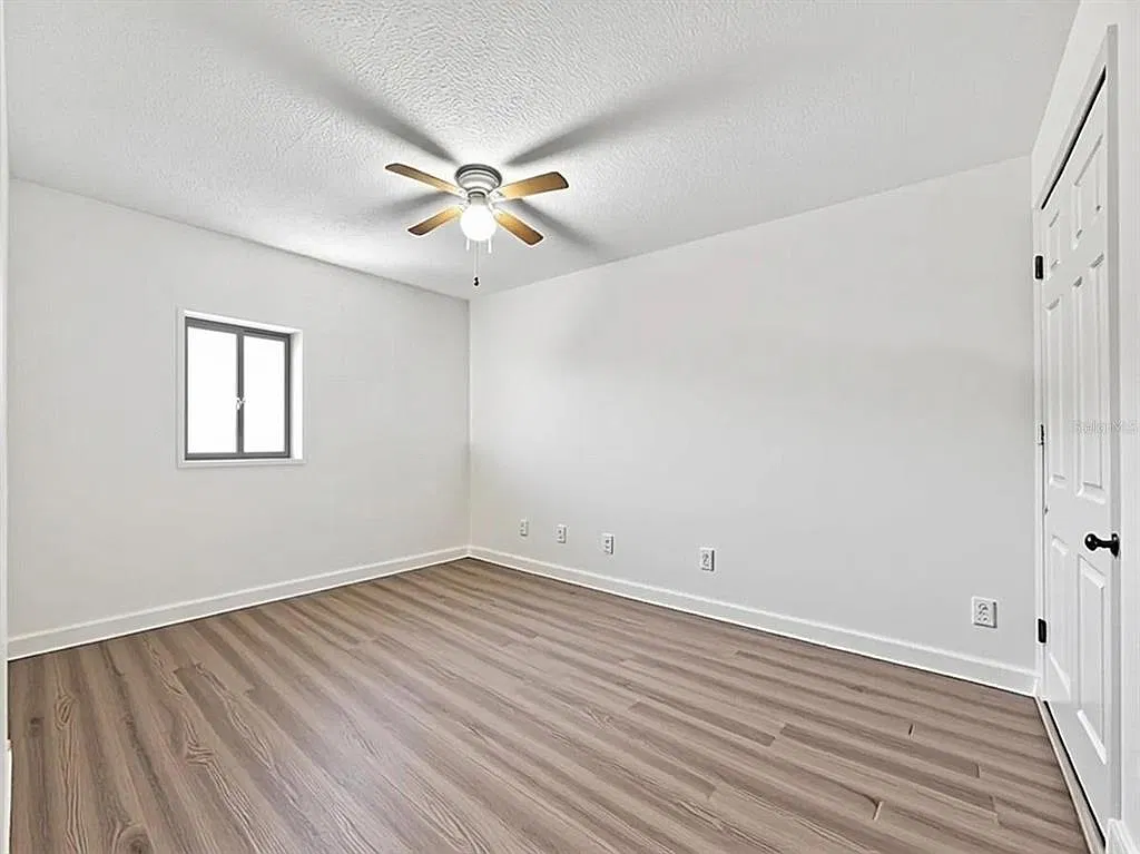 4 bed, 2.0 bath, 2148 sqft, $2,450 — Photo 3