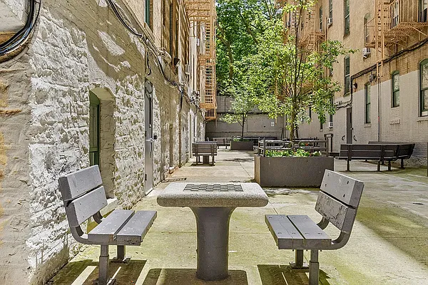 Rented by REAL New York | media 13