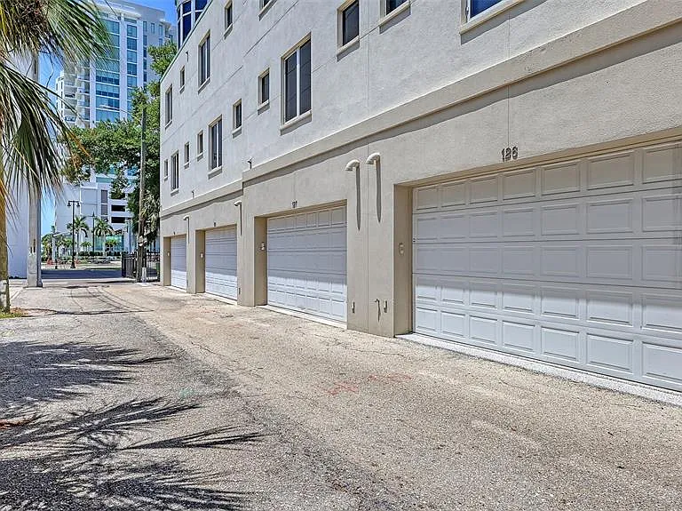 235 Cocoanut Ave #128E — Photo 59