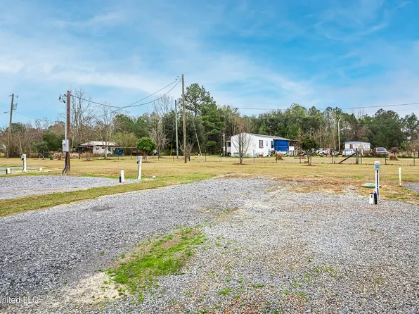 144 Katie Eubanks Rd #7-8, Lucedale, MS 39452