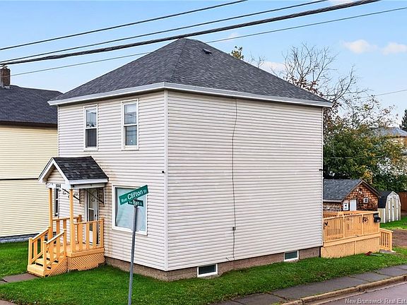 3rd image of 1664 Main St