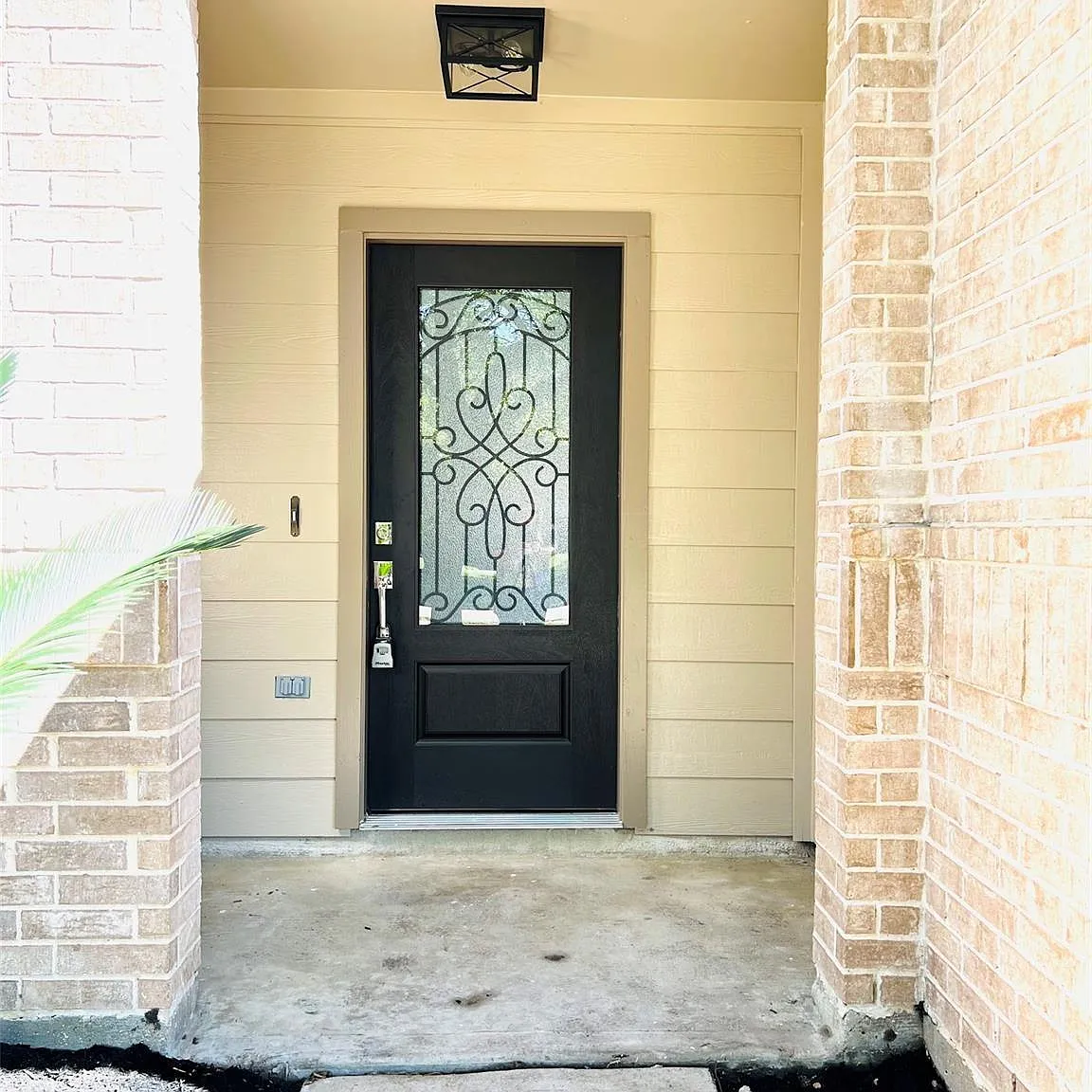 5 bed, 2.5 bath, 3072 sqft, $3,600 — Photo 4