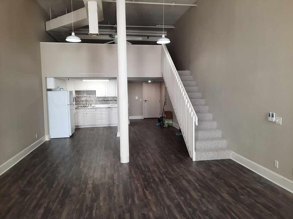 1st image of 224 N 4th St #306