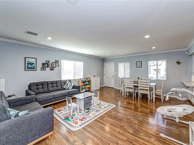 6528 Beeman Ave — Photo 12
