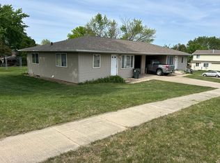 110 Westgate Ave, Cedar Falls, IA 50613
