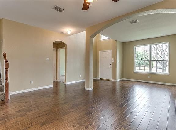 4th image of 5208 Selago Dr