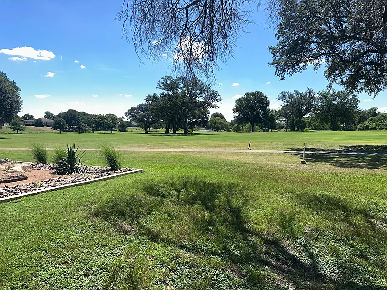 528 Sand Bend Dr — Photo 8