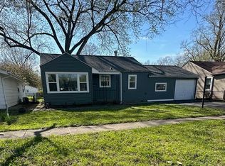 3205 S 4th St, Southern View, IL 62703