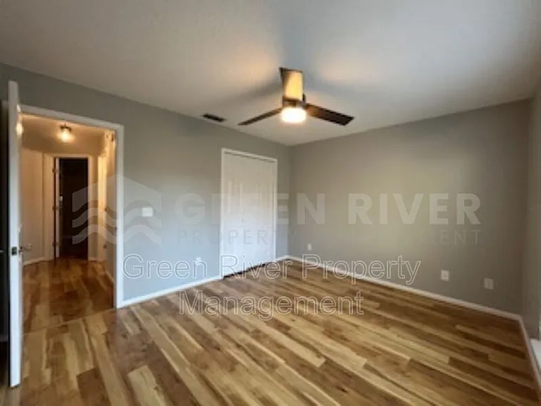 1559 Lakeway Dr — Photo 29