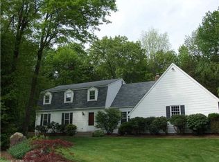 539 Payne Dr, Cheshire, CT