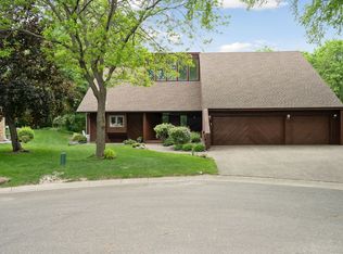 6150 Kerry Ln NE, Fridley, MN 55432