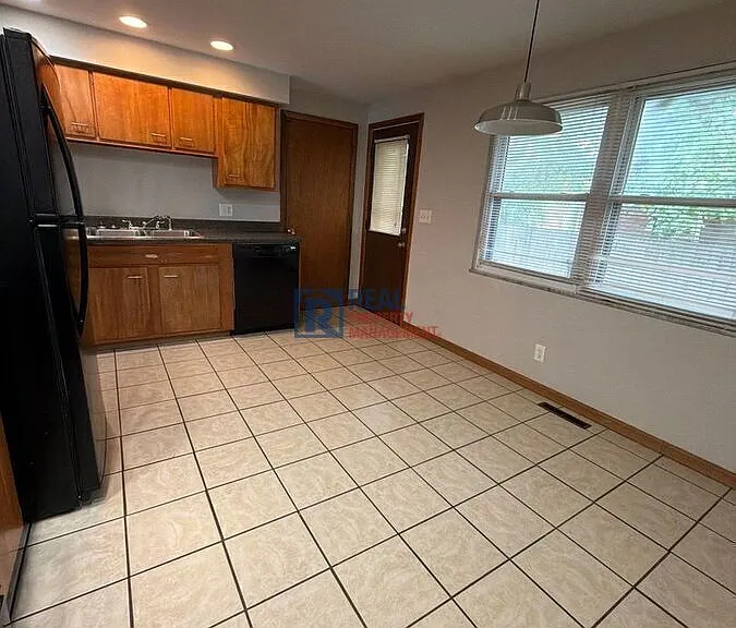 1839 Jason Dr — Photo 8