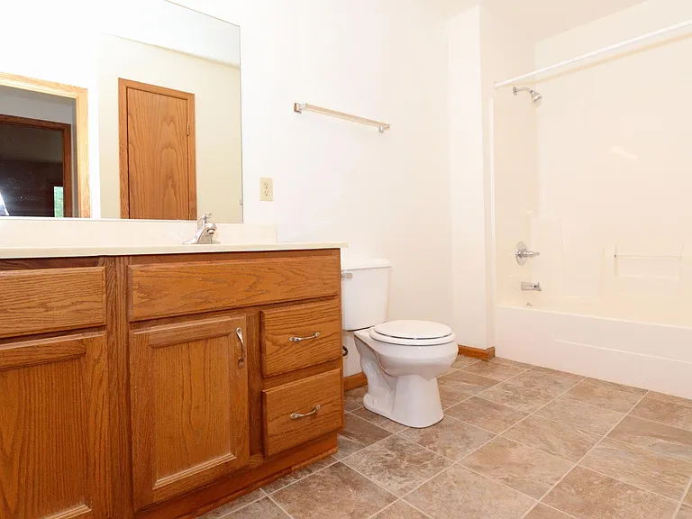 2727 Winsor Dr #2727 — Photo 5
