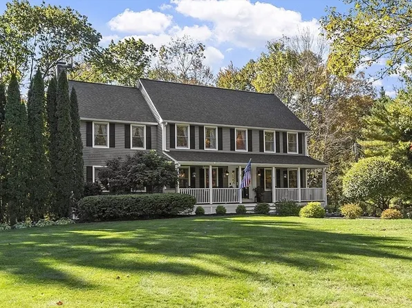 4 Celestial Way, Pepperell, MA 01463